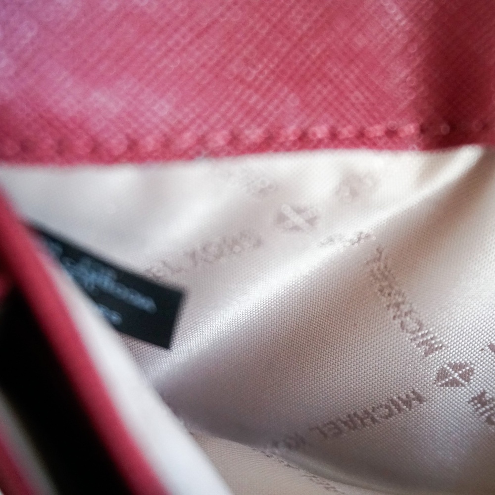 Michael Kors Hayes Flat Leather Wallet Mulberry - Picture 7 of 8